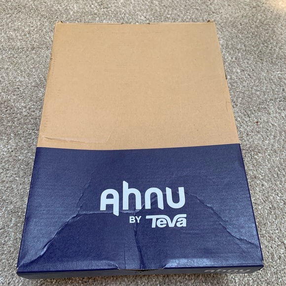 Ahnu Women’s Hiking Boots Size 5.5 - Picture 7 of 7